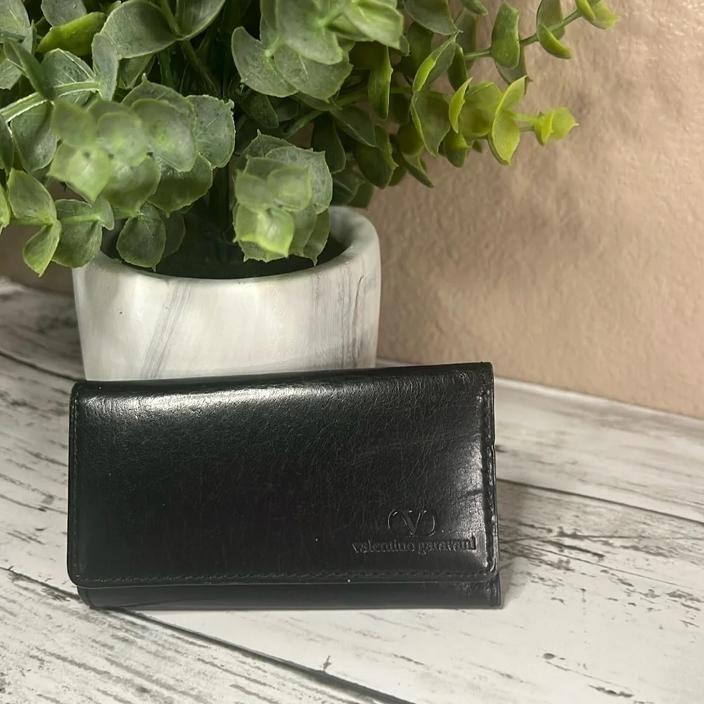 Valentino Garavani Black Leather Key Holder Wallet Case